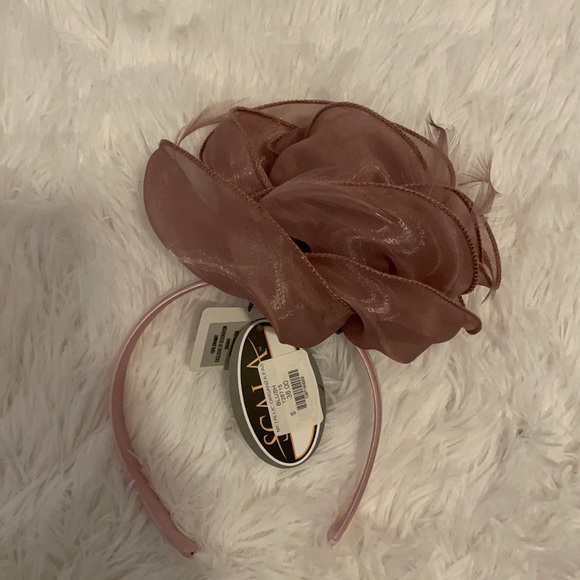 Scala Accessories - Derby- Scala NWT headpiece!